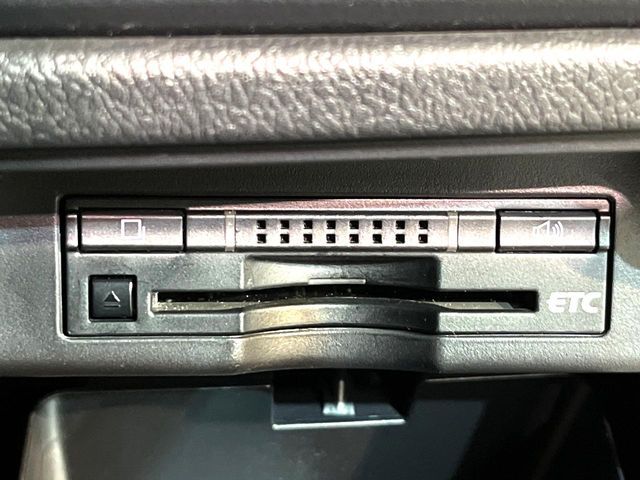 TOYOTA VOXY 2013 Image 31