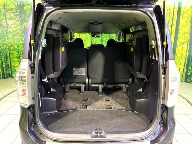 TOYOTA VOXY 2013 Image 31