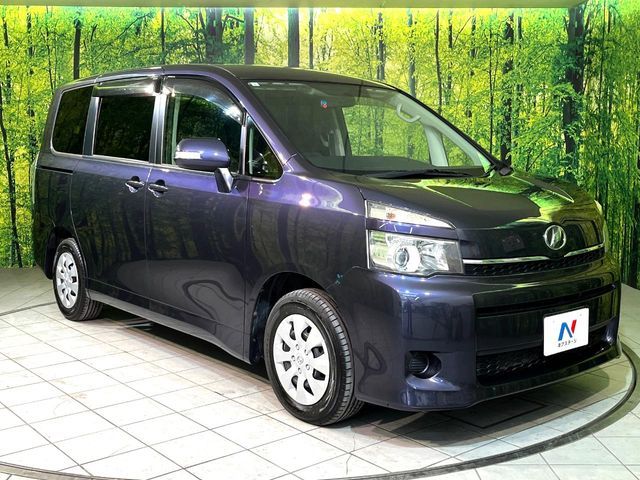 TOYOTA VOXY 2013 Image 31