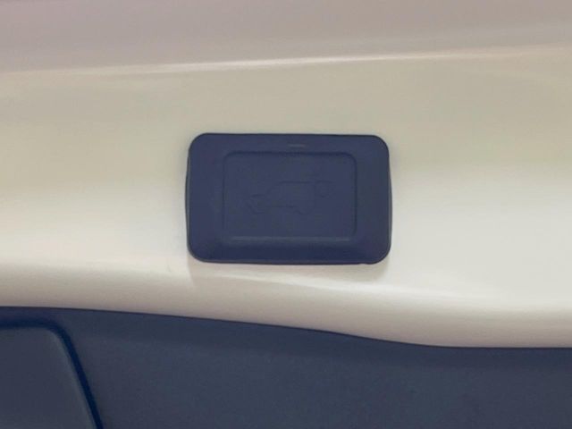 TOYOTA RAV4 4WD 2023 Image 31