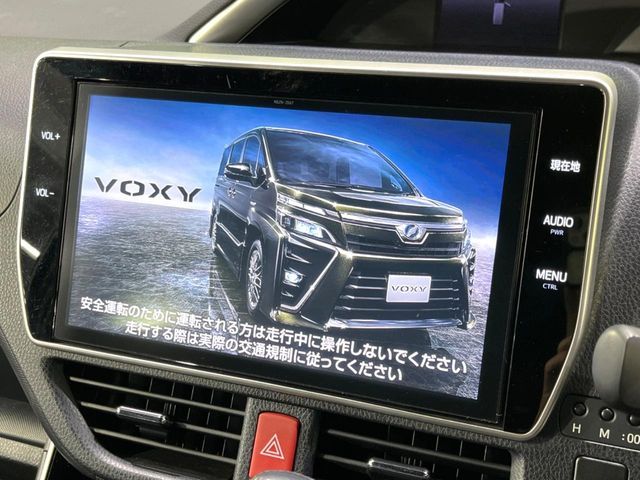 TOYOTA VOXY 2017 Image 31