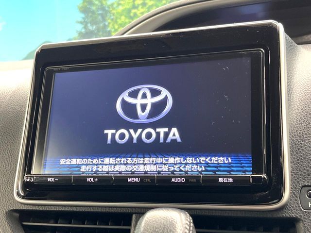 TOYOTA VOXY 2017 Image 31