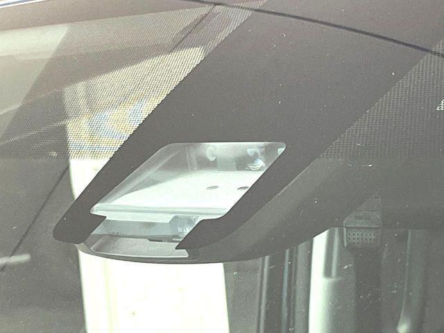 TOYOTA VOXY 2017 Image 31