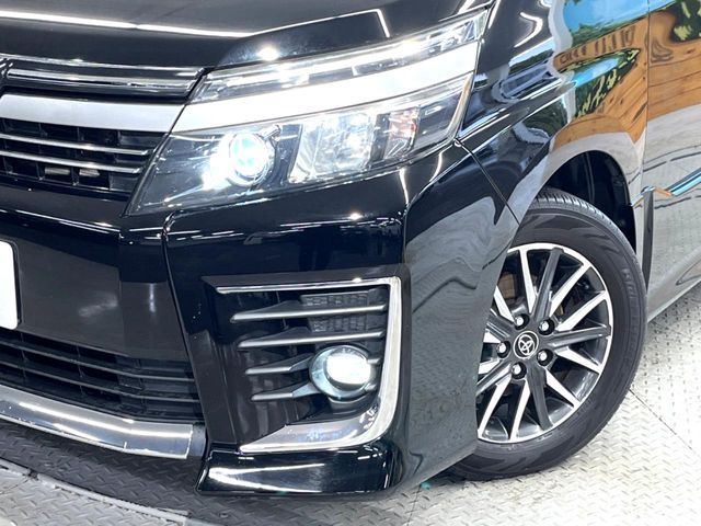 TOYOTA VOXY 2017 Image 31