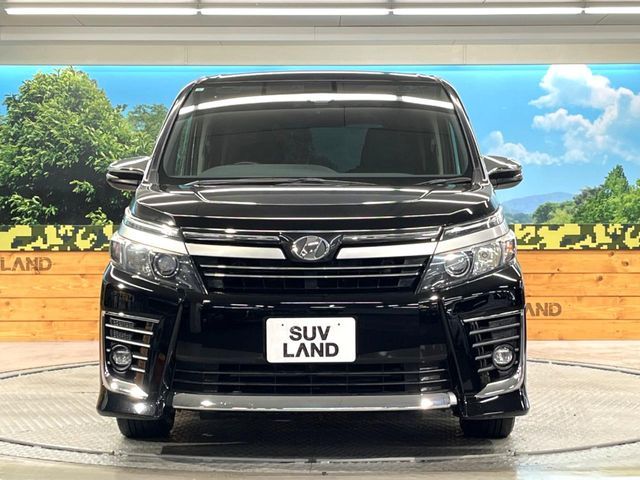 TOYOTA VOXY 2017 Image 31