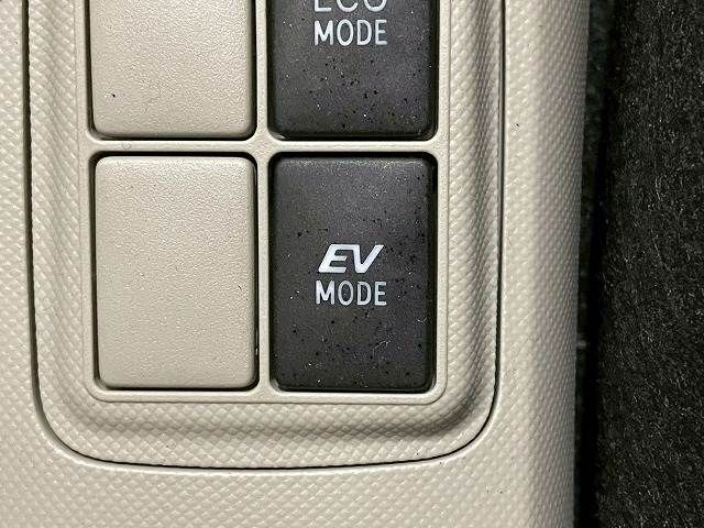 TOYOTA AQUA 2013 Image 31