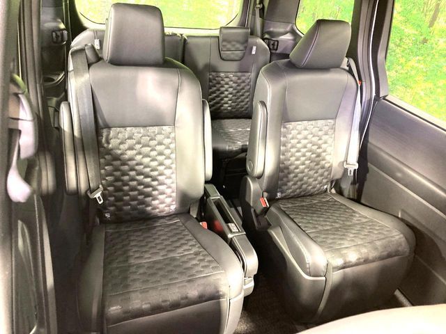 TOYOTA VOXY HYBRID 2024 Image 31