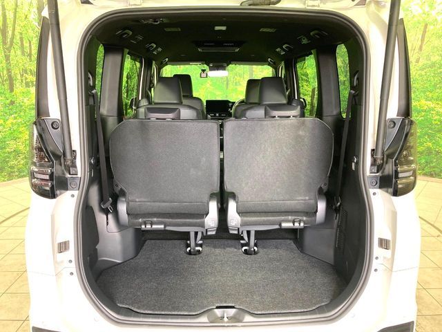 TOYOTA VOXY HYBRID 2024 Image 31