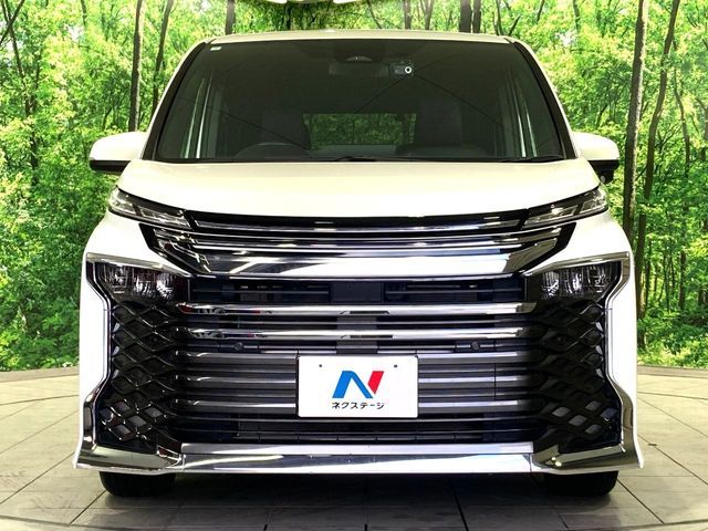 TOYOTA VOXY HYBRID 2024 Image 31