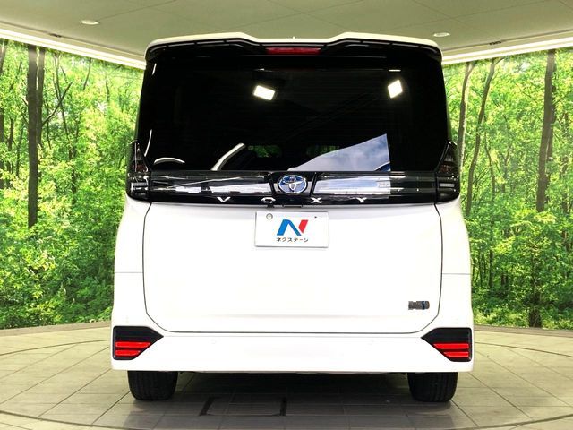 TOYOTA VOXY HYBRID 2024 Image 31