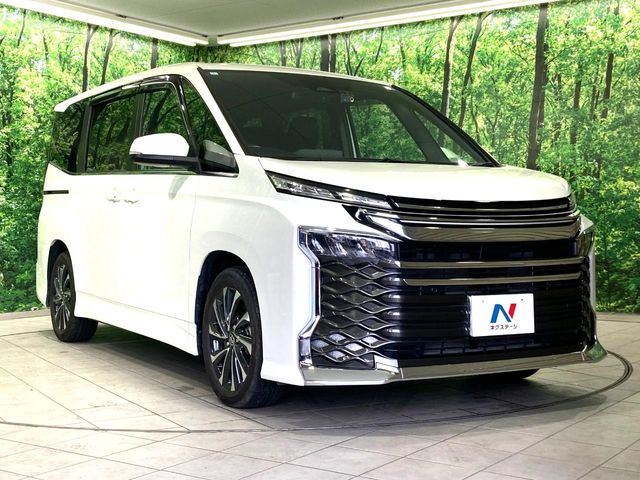 TOYOTA VOXY HYBRID 2024 Image 31