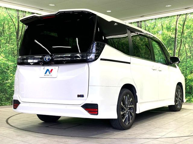 TOYOTA VOXY HYBRID 2024 Image 31