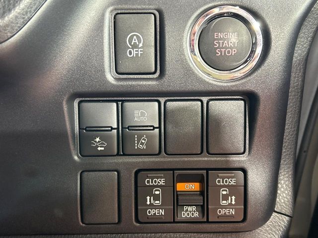 TOYOTA VOXY 2021 Image 31