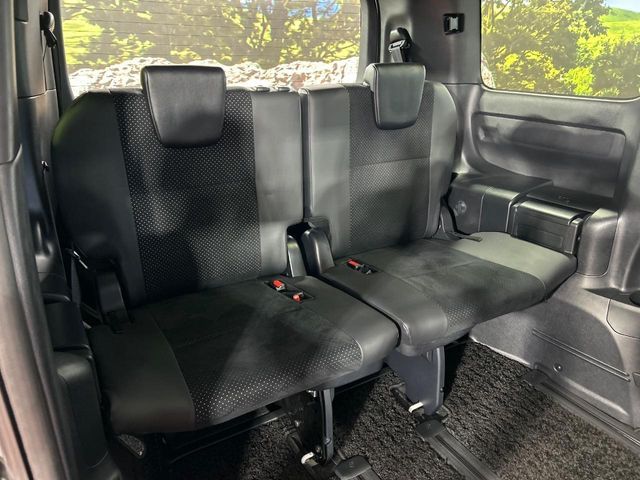 TOYOTA VOXY 2021 Image 31