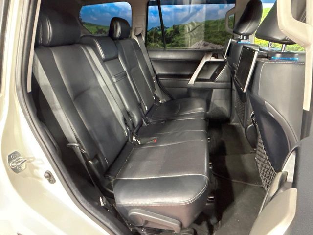 TOYOTA LANDCRUISER PRADO 2023 Image 31