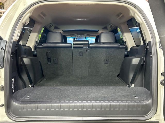 TOYOTA LANDCRUISER PRADO 2023 Image 31