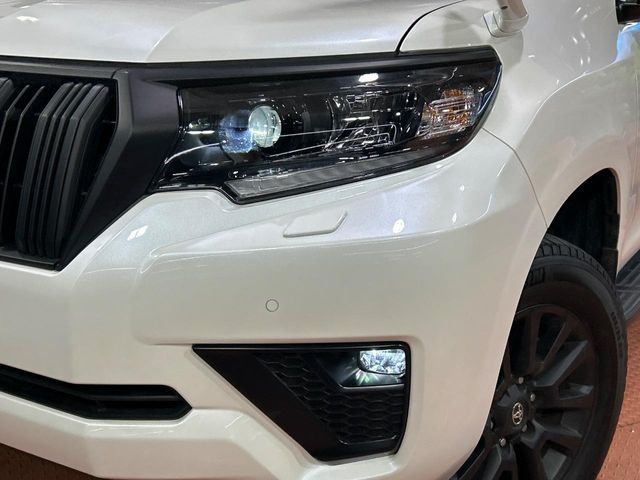 TOYOTA LANDCRUISER PRADO 2023 Image 31