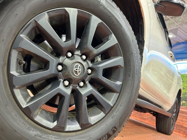 TOYOTA LANDCRUISER PRADO 2023 Image 31