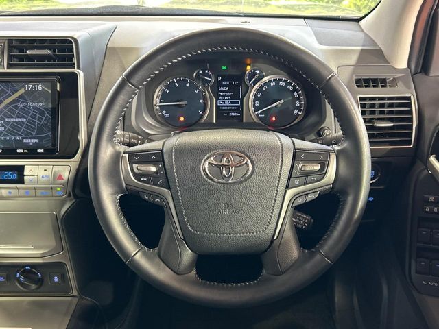 TOYOTA LANDCRUISER PRADO 2023 Image 31