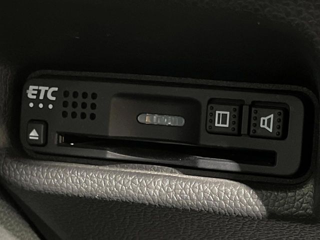 HONDA FIT HYBRID 4WD 2018 Image 31