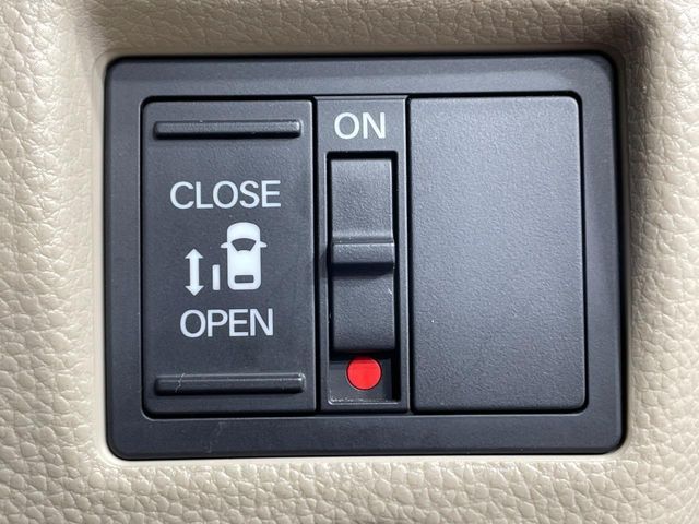 HONDA N BOX CUSTOM 2019 Image 31