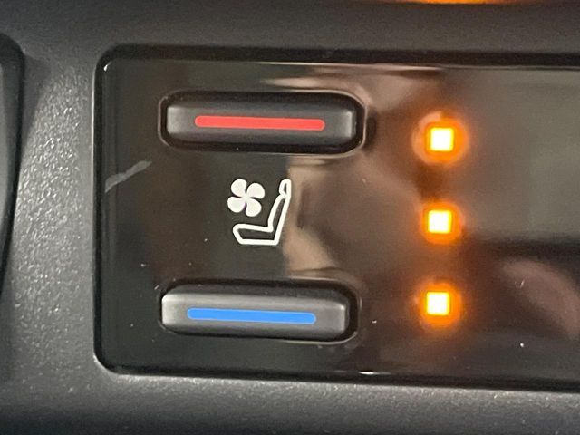 TOYOTA RAV4 PHV 2022 Image 31