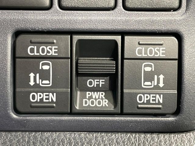 TOYOTA VOXY 2016 Image 31