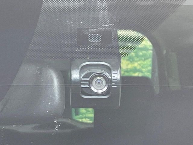 TOYOTA VOXY 2016 Image 31