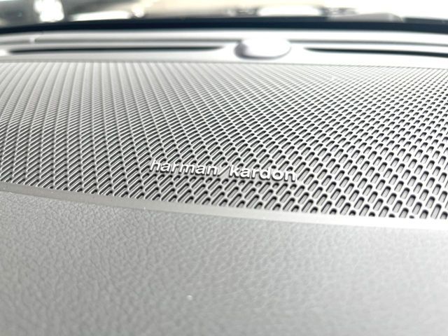 VOLVO V60 2023 Image 31