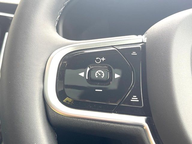 VOLVO V60 2023 Image 31