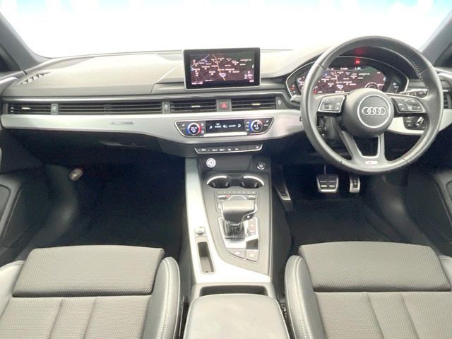 AUDI A4 AVANT 2017 Image 31