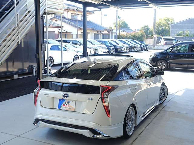 TOYOTA PRIUS 2016 Image 31