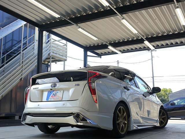 TOYOTA PRIUS 2017 Image 31