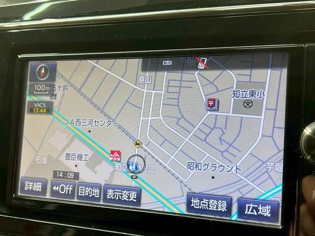 TOYOTA PRIUS ALPHA 2017 Image 31