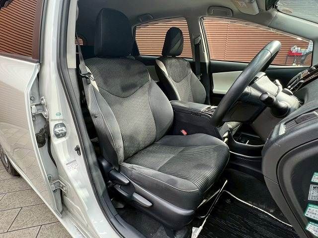 TOYOTA PRIUS ALPHA 2017 Image 31