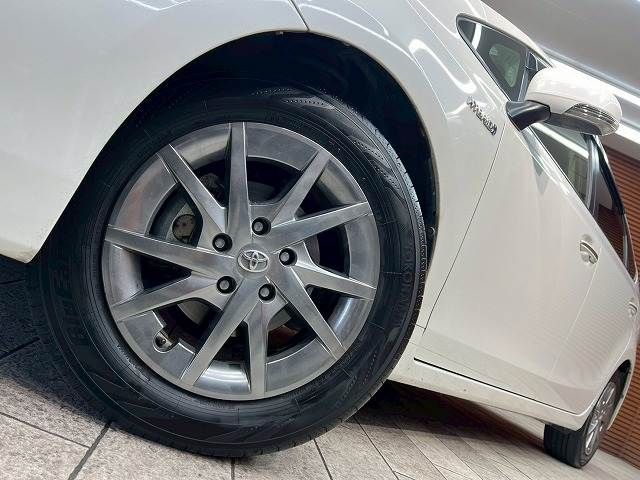 TOYOTA PRIUS ALPHA 2017 Image 31