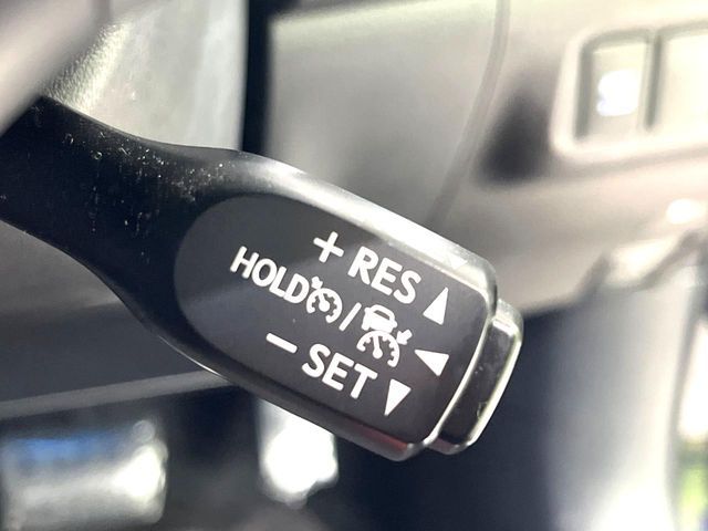 TOYOTA HARRIER 4WD 2017 Image 31