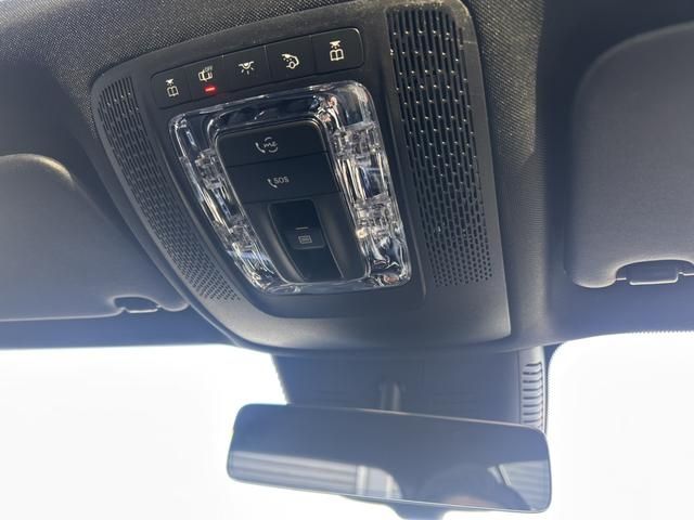 MERCEDES BENZ EQB 2025 Image 31