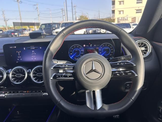 MERCEDES BENZ EQB 2025 Image 31