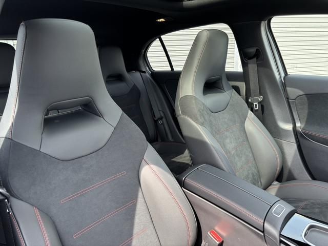 MERCEDES BENZ A CLAS 2024 Image 31