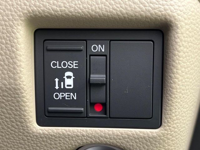 HONDA N BOX 2018 Image 31