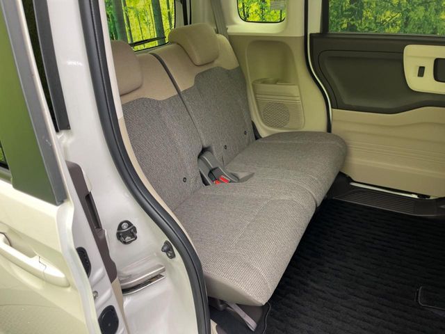 HONDA N BOX 2018 Image 31