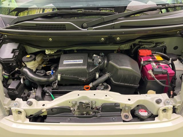 HONDA N BOX 2017 Image 31