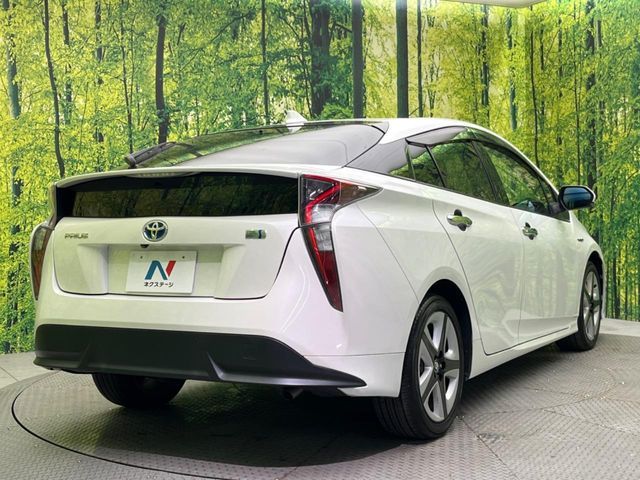 TOYOTA PRIUS 2016 Image 31