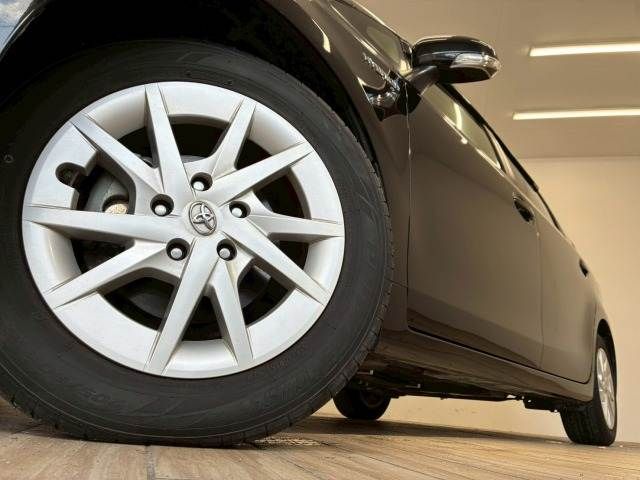 TOYOTA PRIUS ALPHA 2015 Image 31