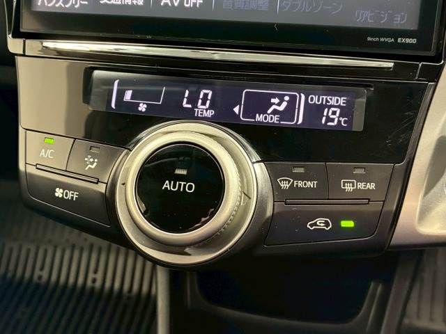 TOYOTA PRIUS ALPHA 2015 Image 31