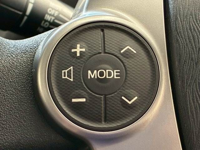 TOYOTA PRIUS ALPHA 2015 Image 31