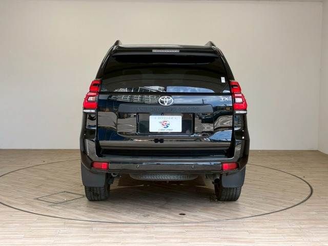 TOYOTA LANDCRUISER PRADO 2023 Image 31