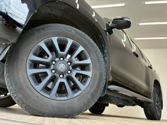 TOYOTA LANDCRUISER PRADO 2023 Image 31