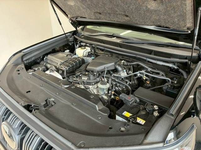 TOYOTA LANDCRUISER PRADO 2023 Image 31